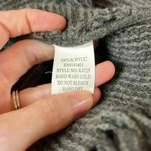 Gray Knit Poncho with Fringe edges - Picture 3 of 6